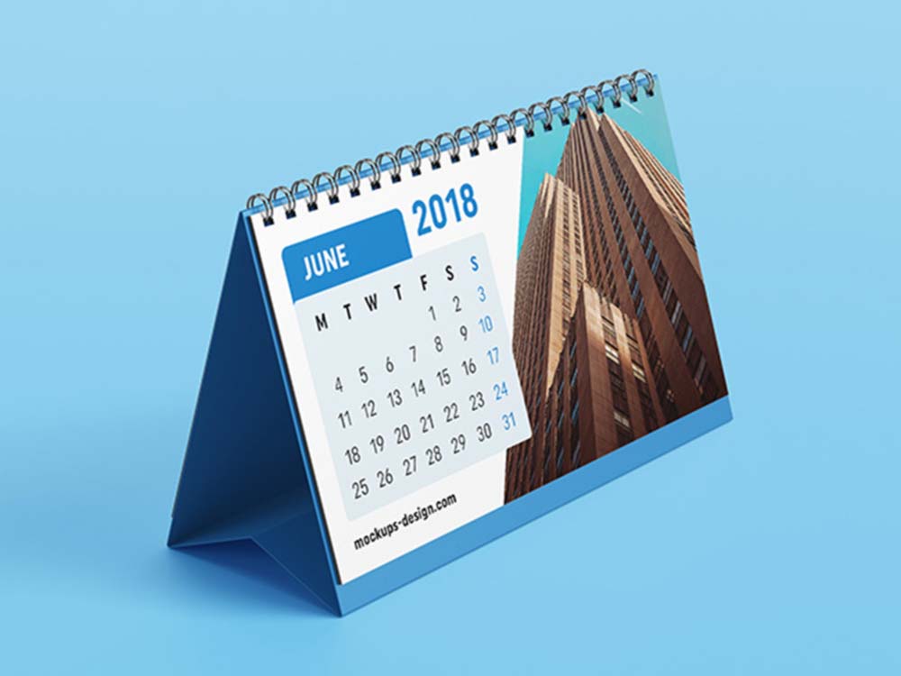Free Desk Calendar PSD Mockup