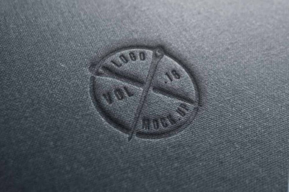 Free Linen Logo Mockup